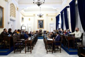 Reunión en la Asamblea de Melilla para aprobar presupuestos de 2026