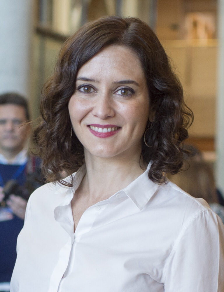 Isabel Díaz Ayuso durante una conferencia sobre sanidad en Melilla