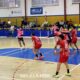 Jugadores del Club Balonmano Virgen de la Victoria en acción en el Pabellón Villarta de San Juan