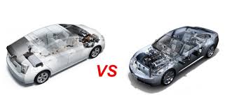 Comparativa entre coches de combustión y eléctricos mostrando sus motores