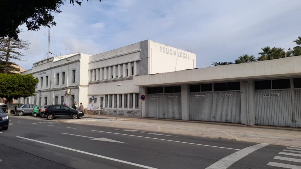 Antiguo cuartel de la Policía Local en Melilla antes de la demolición