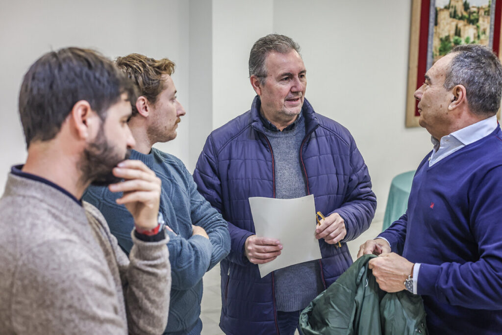 Asociados de la APDM en un encuentro de fin de año