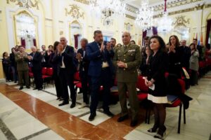 Ceremonia de entrega de placa al mérito social a Carlos Pantoja