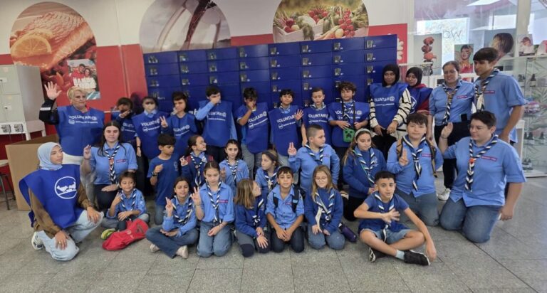 Grupo de voluntarios en la Gran Recogida del Banco de Alimentos en Melilla