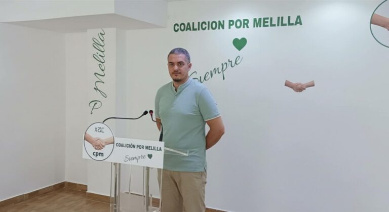 Hafid Mohamed, portavoz de Coalición por Melilla en una rueda de prensa