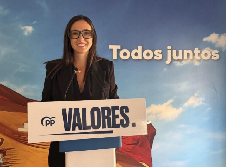 Marta Fernández de Castro en un evento del Partido Popular