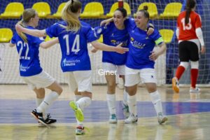 Jugadoras del Melilla Torreblanca celebrando un gol en un partido de fútbol sala