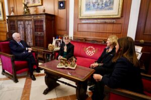 Fernando Arrabal en reunión en Melilla con autoridades locales