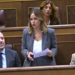 Sofía Acedo hablando en el Congreso de los Diputados sobre migración