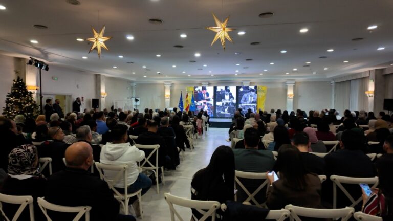 Asistentes al acto de Somos en el Hotel Melilla Puerto