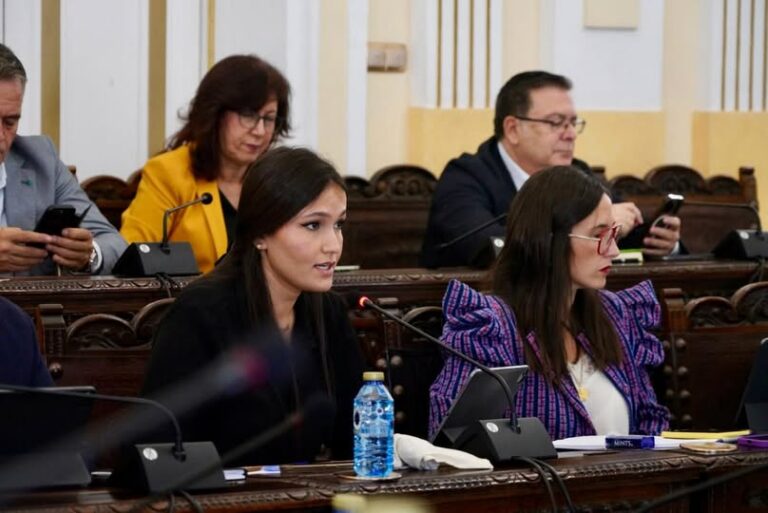 Reunión del Gobierno local sobre subvenciones para enfermos neurológicos