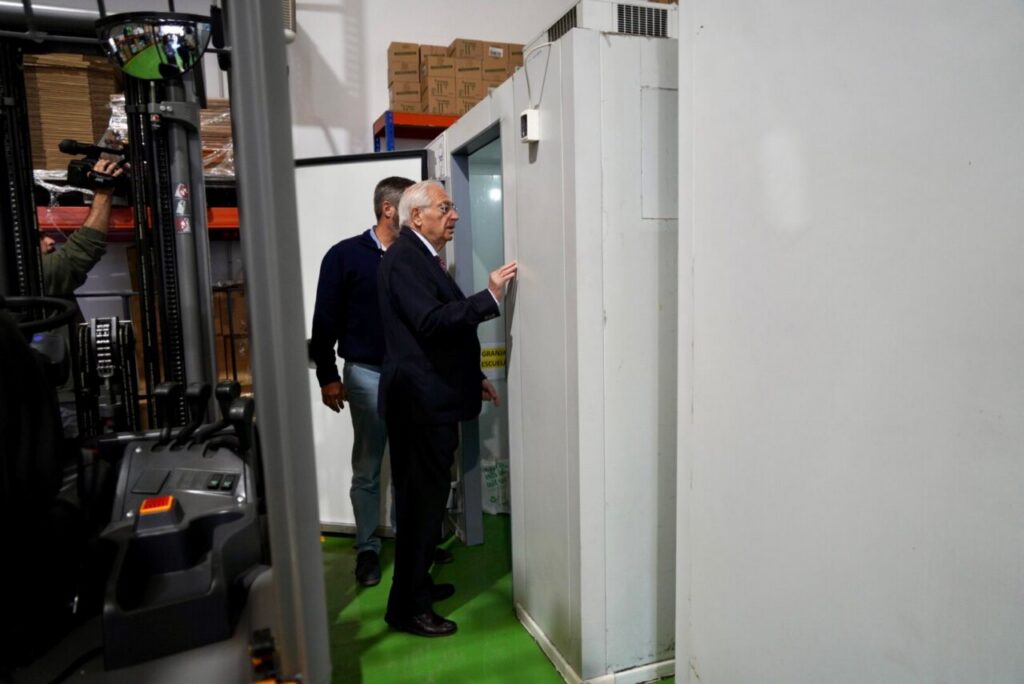 El presidente de la Ciudad visita la nueva sede del Banco de Alimentos en Melilla.
