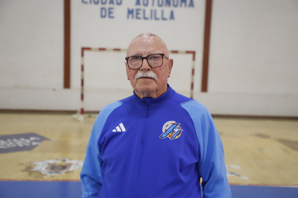 Entrenador de fútbol sala en el Pabellón de Melilla