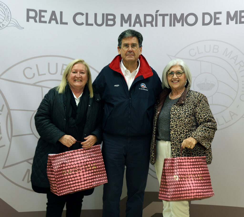 Entrega de trofeos en el Real Club Marítimo de Melilla