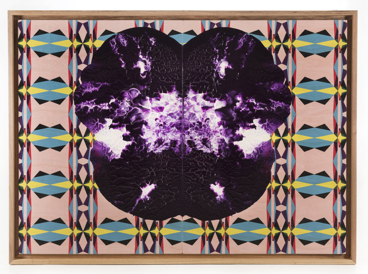 Obra de Quisqueya Henríquez en la exposición en Madrid