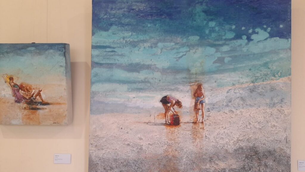 Obra de arte en exposición sobre viajes en el Club Marítimo