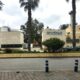 Vista de la central de Endesa en Melilla con palmeras alrededor