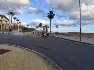 Corte de tráfico en el Paseo Marítimo de Horcas Coloradas por obras