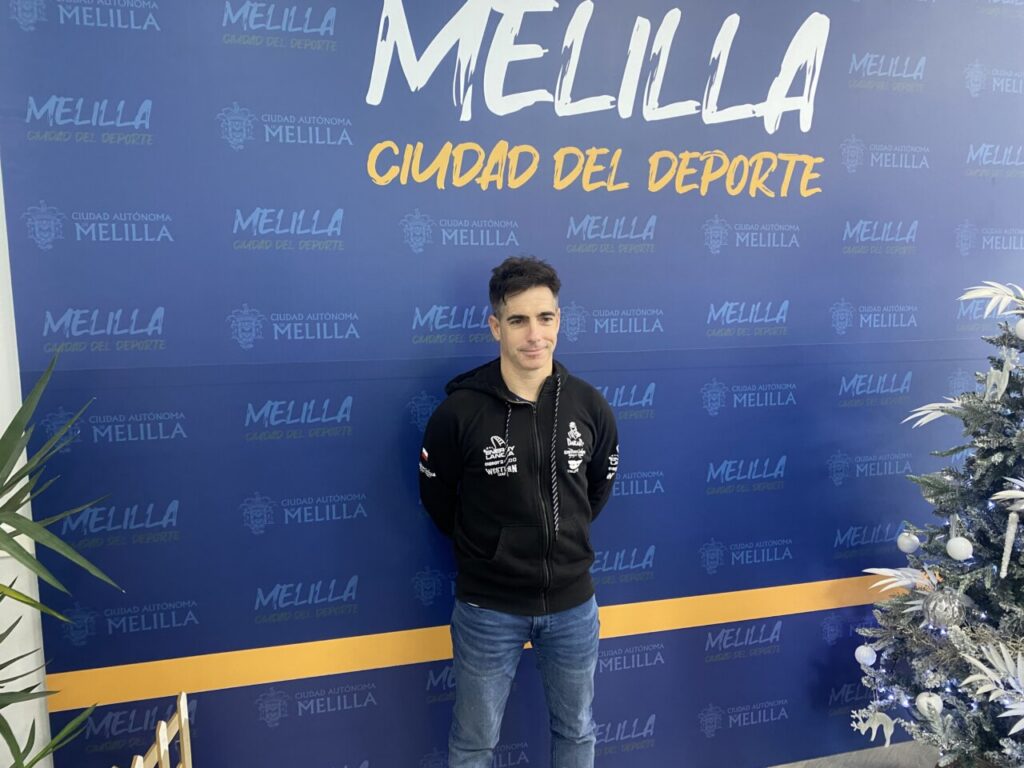 Diego Ortega, copiloto melillense, en un evento deportivo en Melilla.