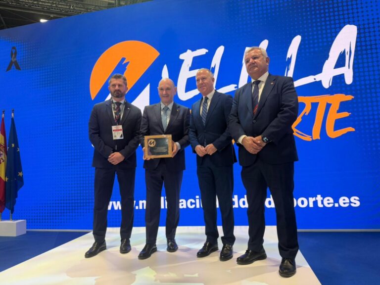 Reunión en FITUR sobre eventos deportivos en Melilla