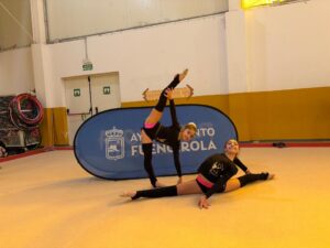 Gimnastas del Club Virka realizando ejercicios en Fuengirola