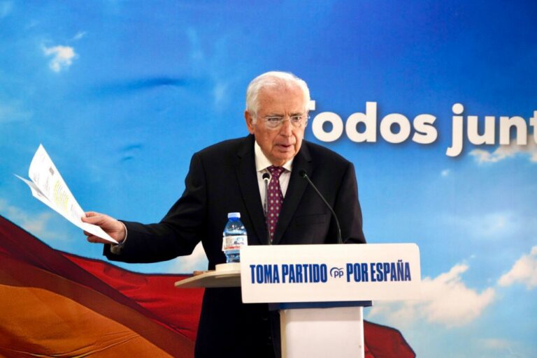 Juan José Imbroda hablando sobre la regulación urbanística en Melilla