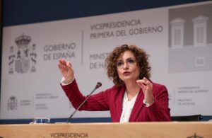 Ministra de Hacienda presentando la reforma del modelo de financiación autonómica