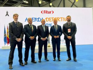 Representantes en evento de fútbol playa en Melilla