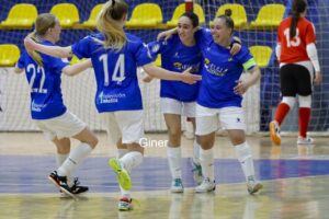 Jugadoras del filial del Melilla Torreblanca celebrando un gol en un partido de fútbol sala