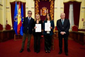 Ceremonia en la que se expresa el pésame por el concejal de Cultura de Granada