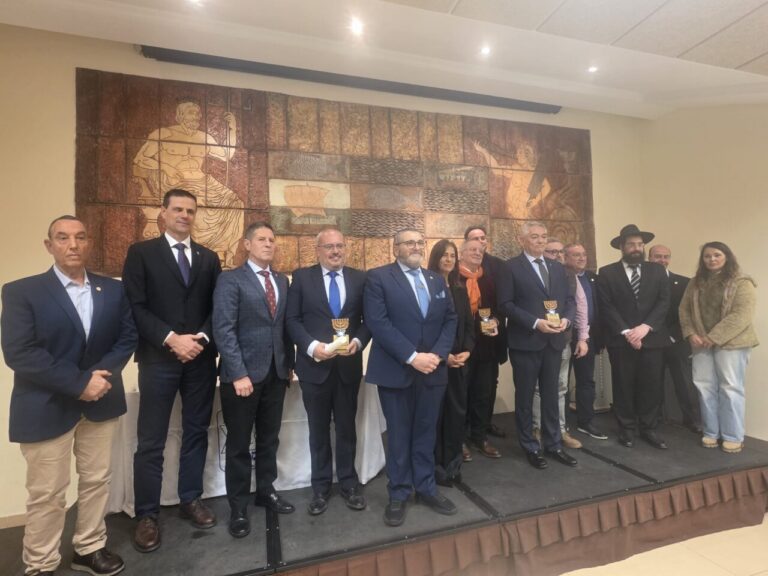 Entrega de premios Mem Guímel 2026 en Melilla con varios asistentes
