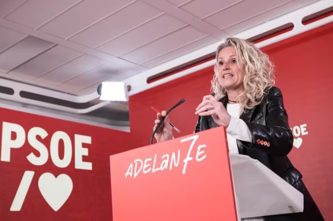 Portavoz del PSOE hablando sobre la situación en Venezuela