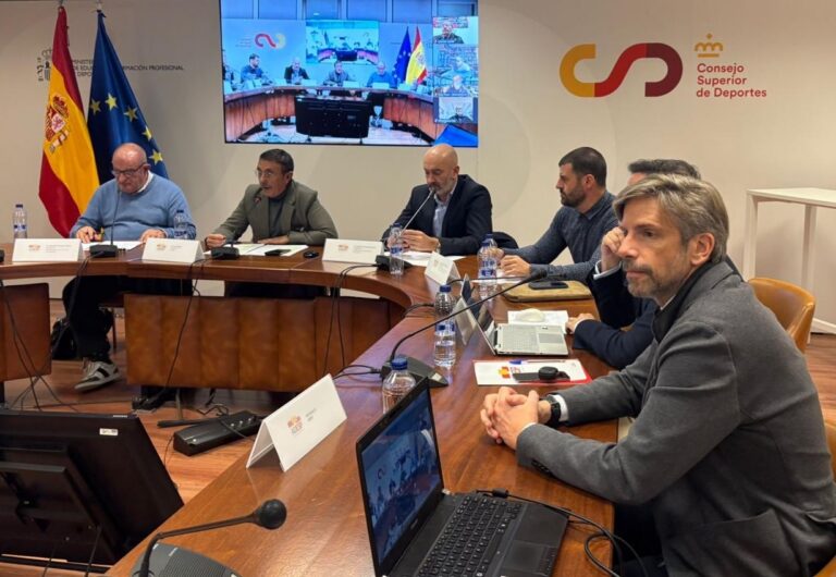 Reunión de la Consejería de Deporte y ADESP sobre los II Juegos del Agua