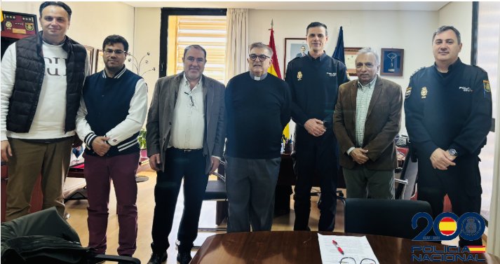 Reunión de la Policía Nacional con representantes de comunidades religiosas en Melilla