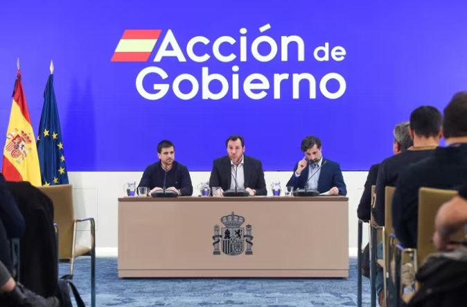 Rueda de prensa del gobierno español sobre el accidente de Adamuz