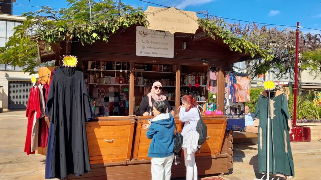 Mercadillo con productos de cultura amazigh en Melilla