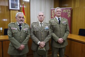 Coronel Juan Cámara Artigas con otros oficiales en acto de toma de posesión