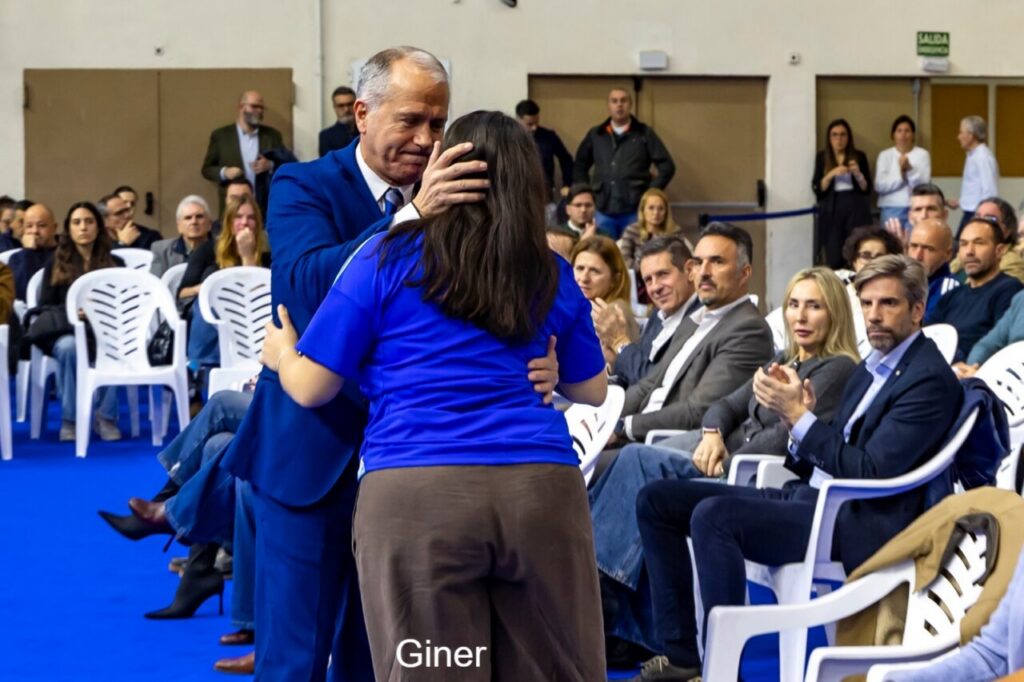 Acto homenaje a Óscar Giménez en el Pabellón de Deportes de Melilla