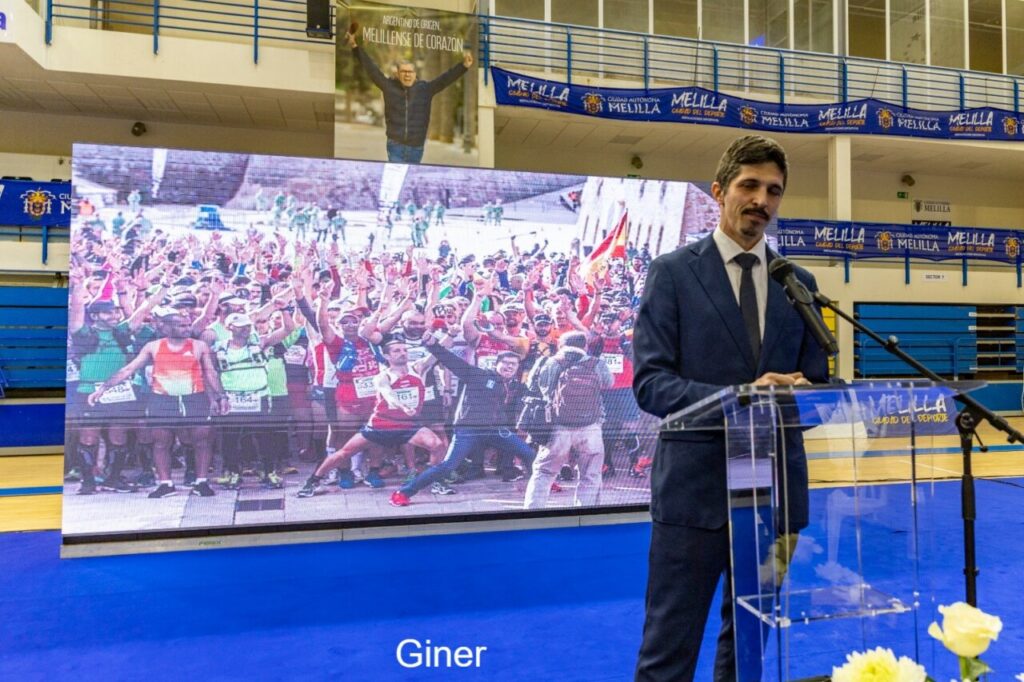 Acto homenaje a Óscar Giménez en el Pabellón de Deportes de Melilla