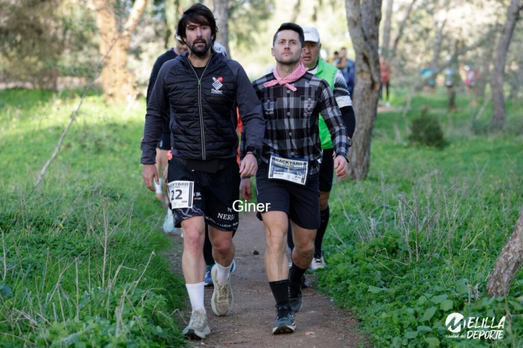 Corredores en la III Backyard Ultra ‘El Último León’ en Melilla