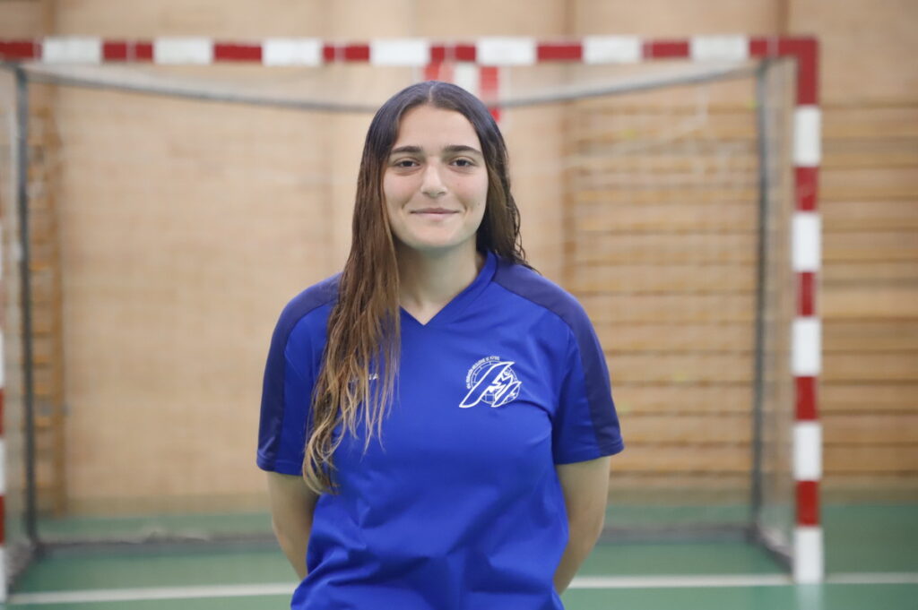 Jugadora del equipo sub-16 de fútbol sala femenino de Melilla