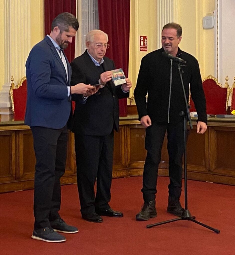 Recepción oficial del Torreblanca F.S. en el Palacio de la Asamblea