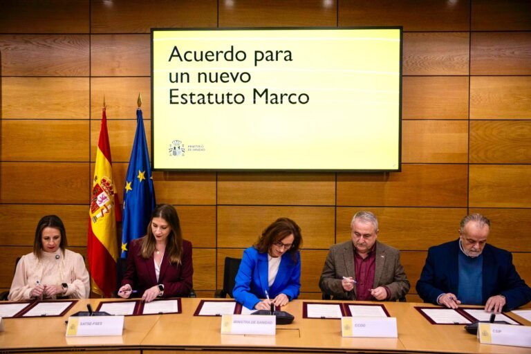Reunión de firmantes del nuevo Estatuto Marco sanitario en España