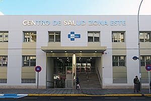 Fachada del Centro de Salud Zona Este en Melilla.