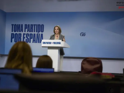 Cuca Gamarra en rueda de prensa del Partido Popular en España