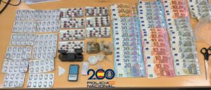 Material incautado en operación policial contra venta de drogas