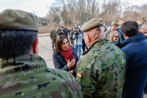Reunión entre militares y autoridades sobre la nueva base en Monte la Reina