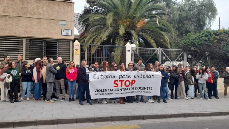 Profesores en Melilla protestan contra la violencia en las aulas
