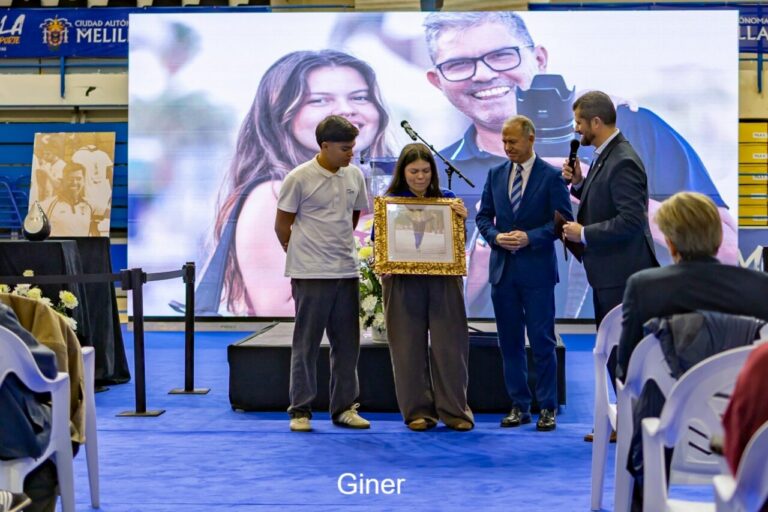 Acto homenaje a Óscar Giménez en el Pabellón de Deportes de Melilla