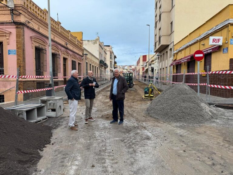 Obras de mejora en el entorno del Rastro y colegio Mediterráneo en Melilla